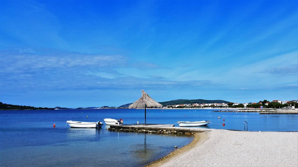 Apartments Little Castle Vodice Esterno foto
