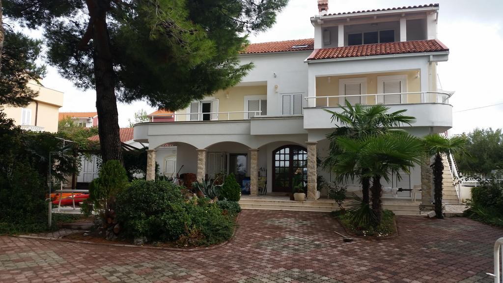 Apartments Little Castle Vodice Esterno foto