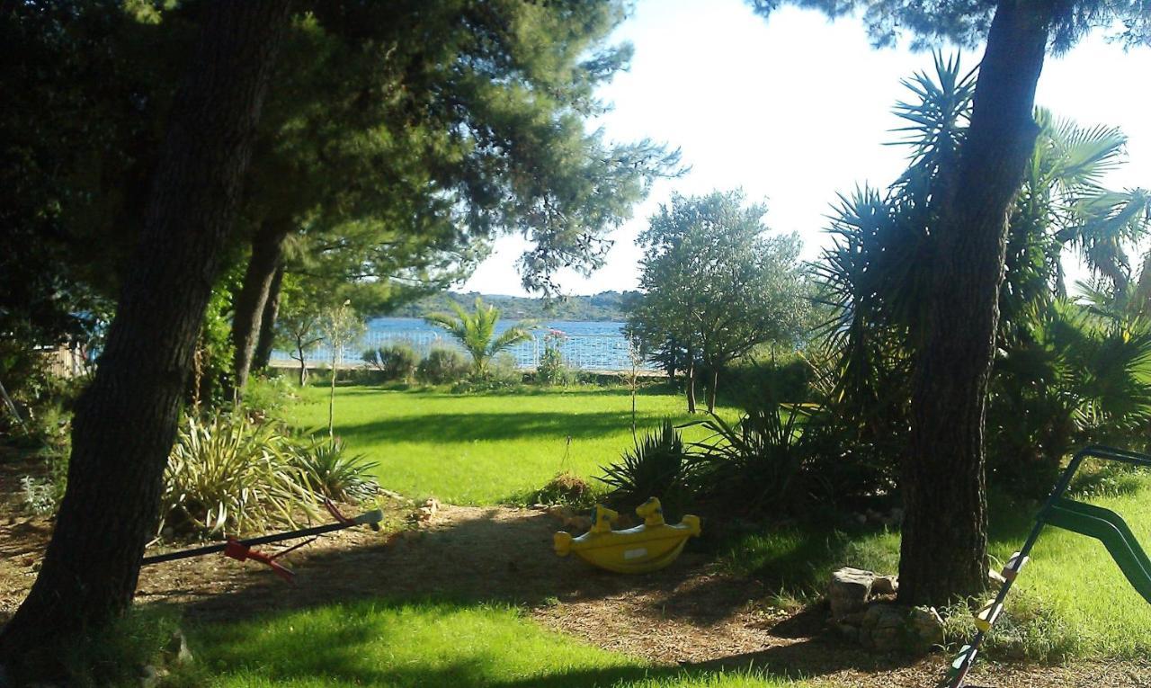 Apartments Little Castle Vodice Esterno foto